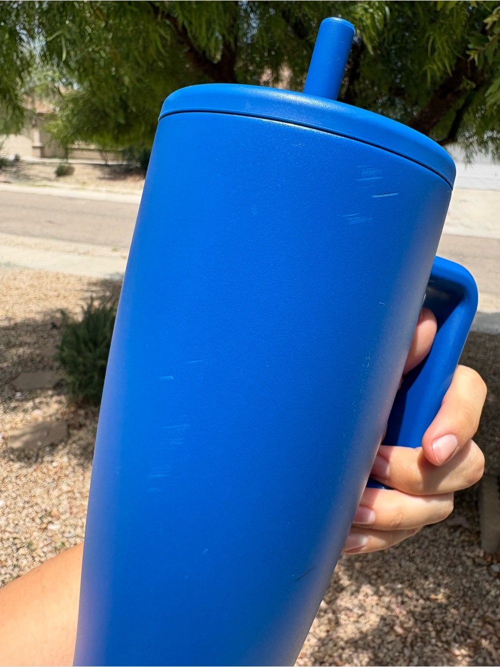 BrüMate Royal Blue Insulated Tumbler with Handle - Picture 4 of 10